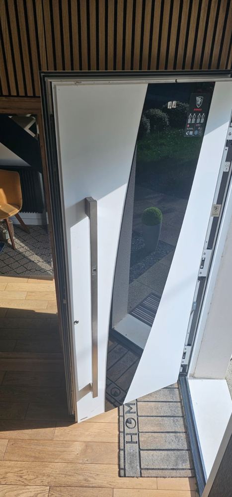 Porte d’entrée Pirnar sur mesure dans le Morbihan