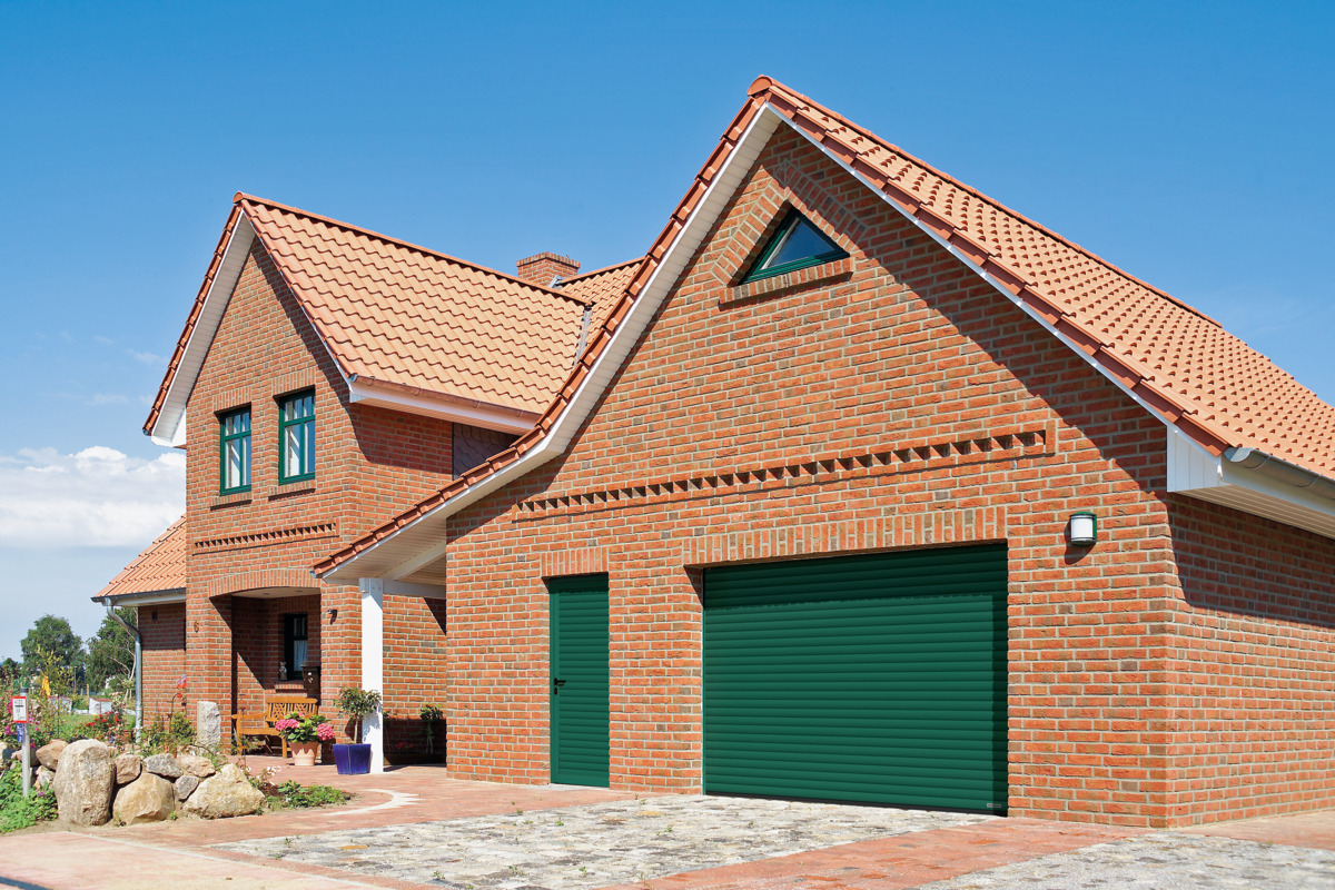 Porte de garage enroulable Hörmann RollMatic vert mousse