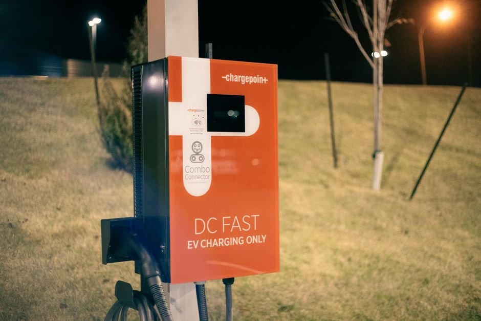 Borne de recharge rapide DC : la solution professionnelle à Vannes