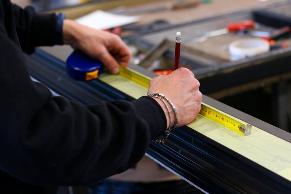 Menuiserie aluminium sur mesure : les avantages pour votre projet à Lorient