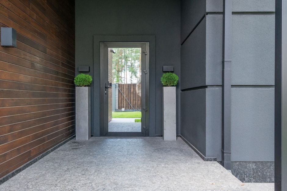Porte d'entrée pré-configurée à Hennebont : rapidité, qualité et tranquillité d'esprit